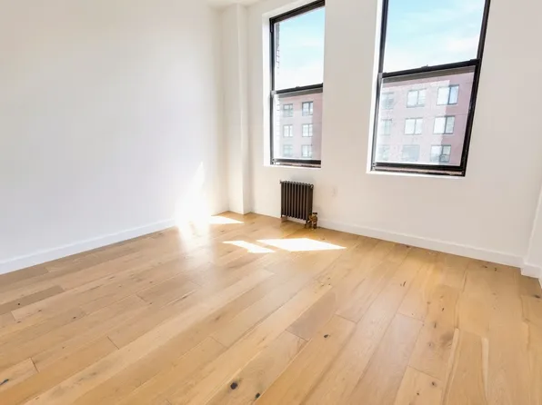 740 West End Avenue image 1 of 12