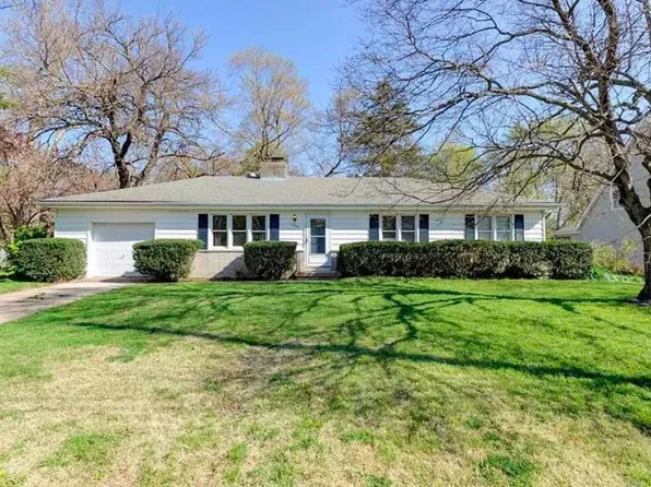 6304 W 69th St, Overland Park, KS 66204