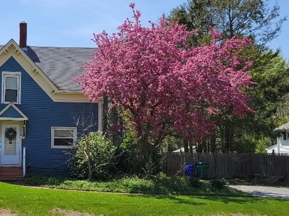 1161 Oakhill Ave APT B, Attleboro, MA 02703