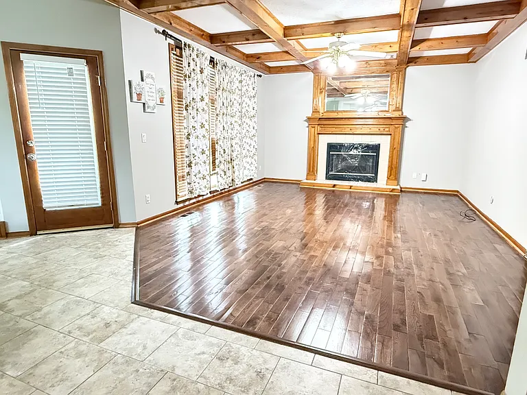 8257 N Woodland Ave — Photo 3