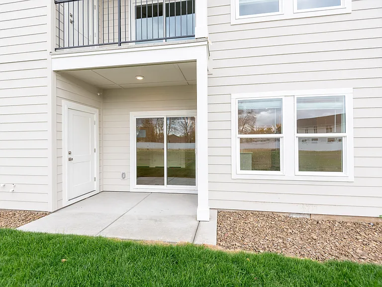 403 Grace Ln — Photo 10