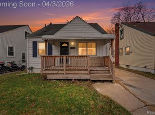 1832 E Goulson Ave, Hazel Park, MI