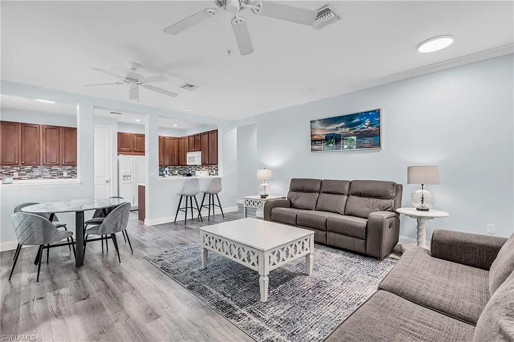 2 bed, 2.5 bath, 1583 sqft, $3,000 — Photo 2