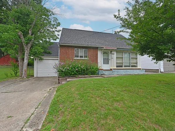 8627 Monsanto Dr, Cincinnati, OH 45231