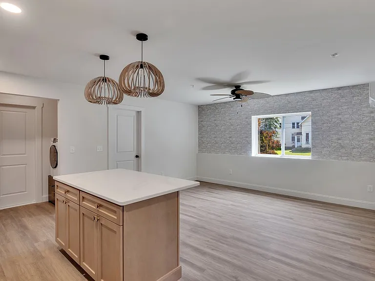 36 Pawling Ave #202 — Photo 10