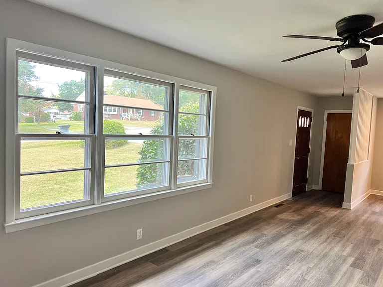 217 Hillcrest Dr — Photo 11
