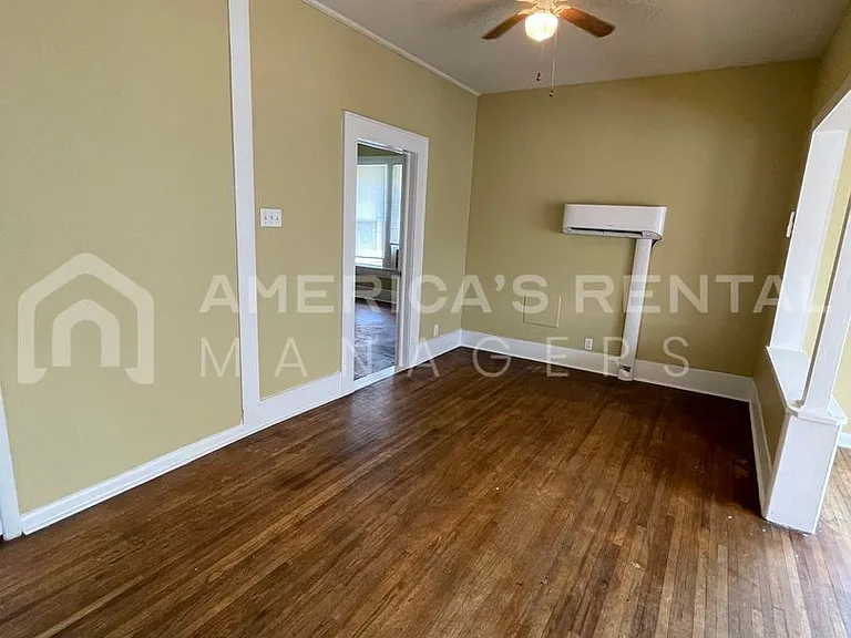 1701 Berkley Avenue — Photo 7