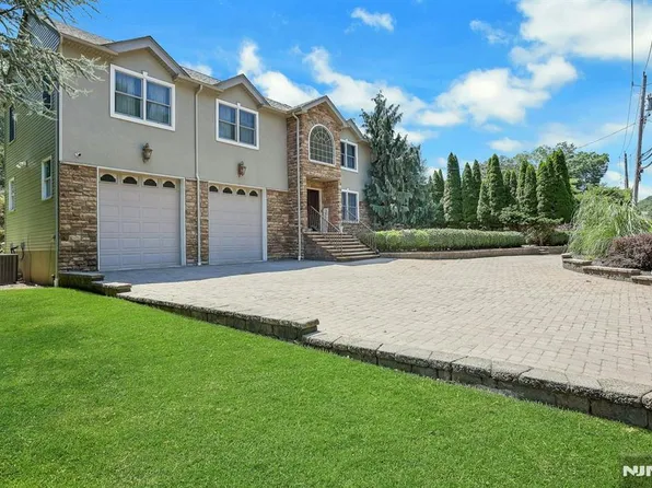 215 White Ave, Old Tappan, NJ 07675