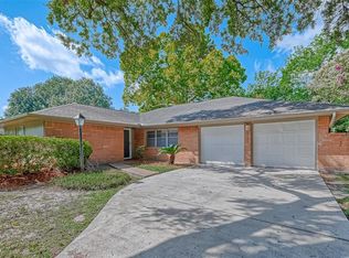 6123 Shadow Crest St, Houston, TX 77074