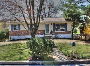 146 Castleton Dr, Reading, PA 19607