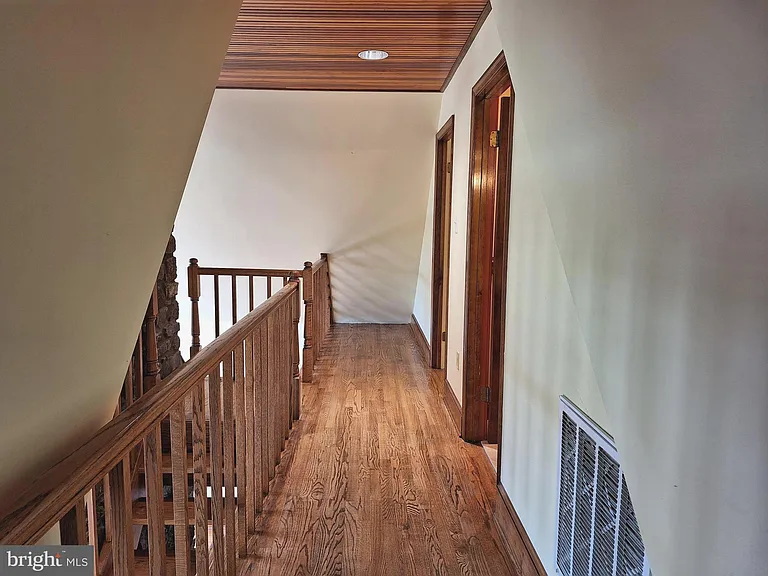 9078 Knoll Run Ln — Photo 26