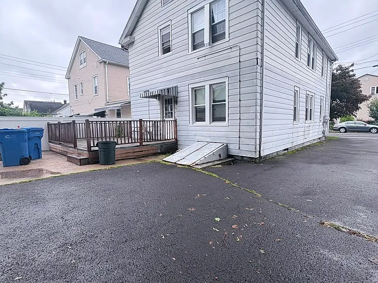 107 Dix St #11 — Photo 2