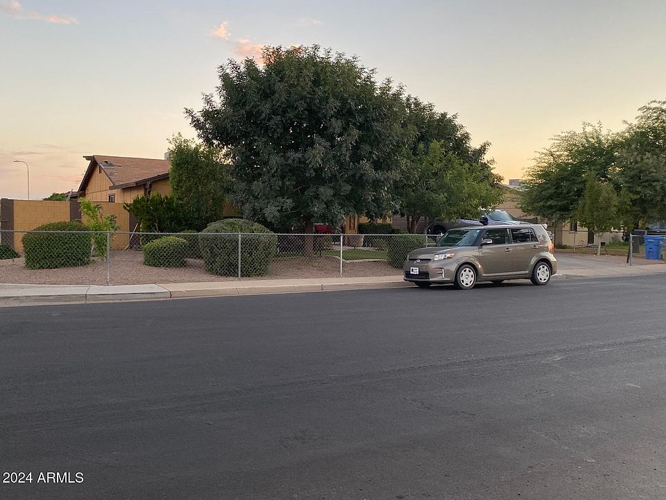 1st image of 8127 W CAMPBELL Avenue