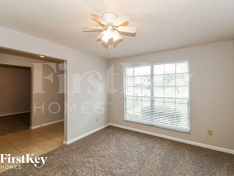 8102 Birds Foot Ln — Photo 10