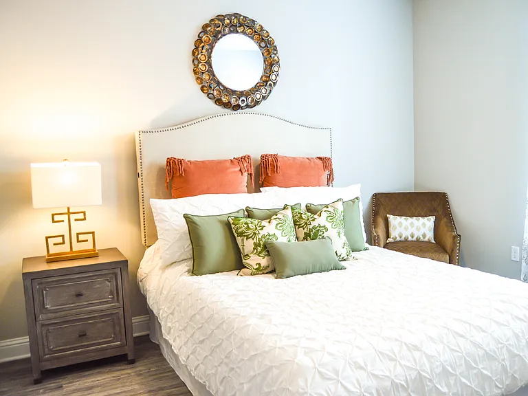Silver Oaks Apartments — Photo 31