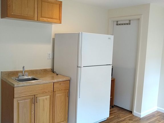 3rd image of 1752 Worthington Ct