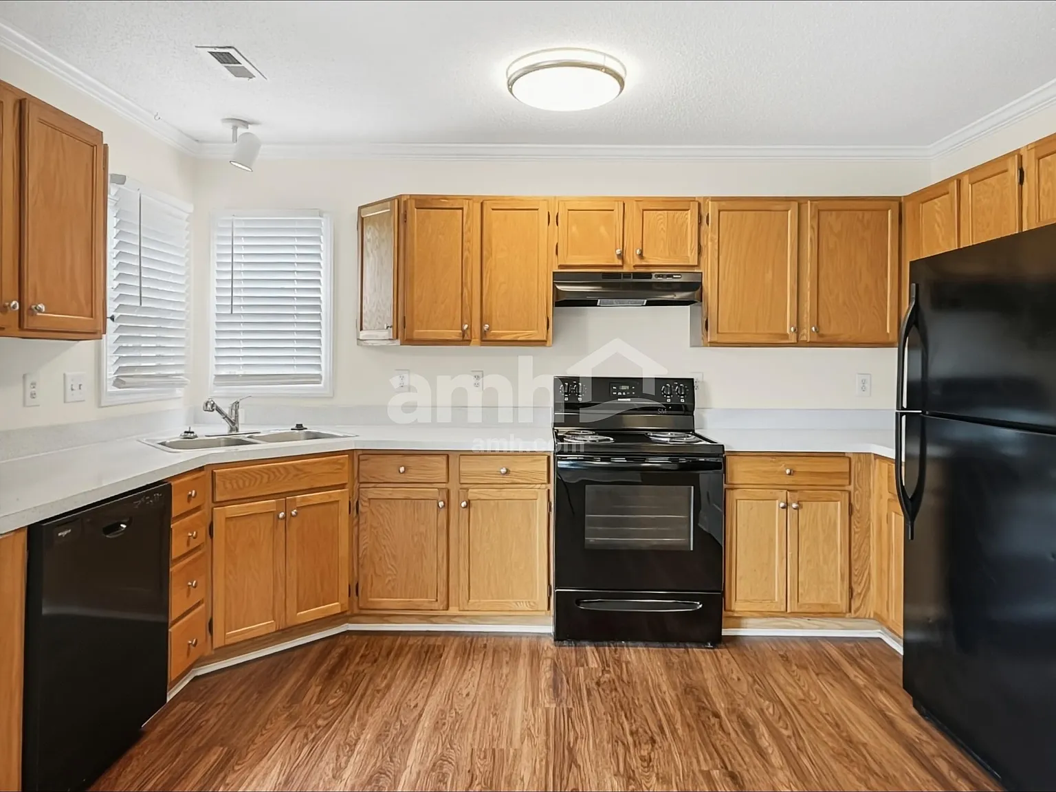 3 bed, 2.0 bath, 1461 sqft, $1,855 — Photo 3