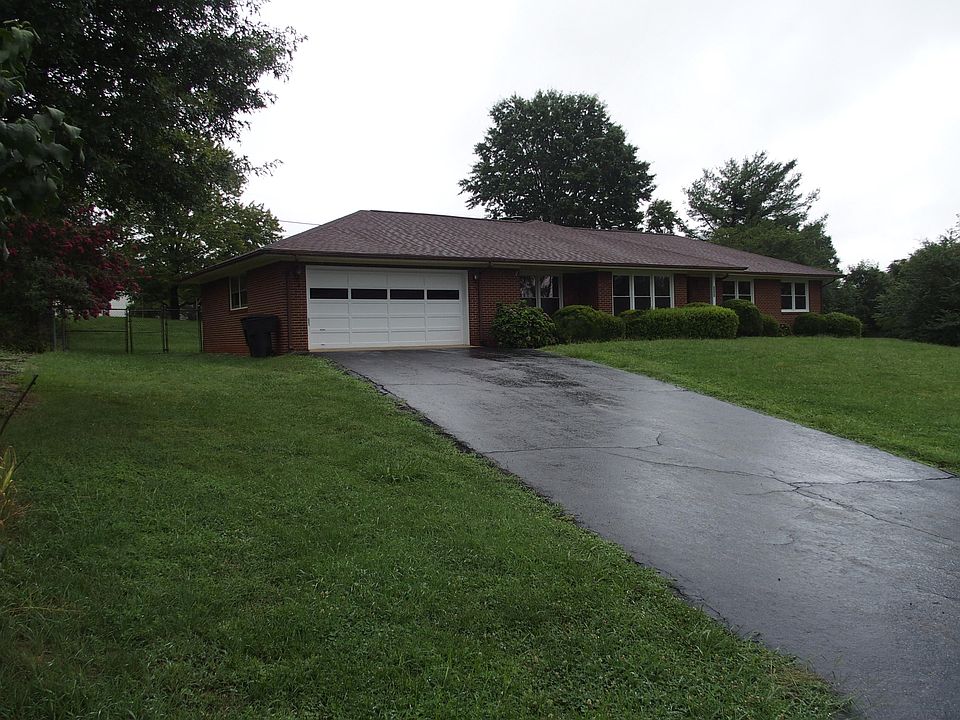 1st image of 321 Stonebridge Dr