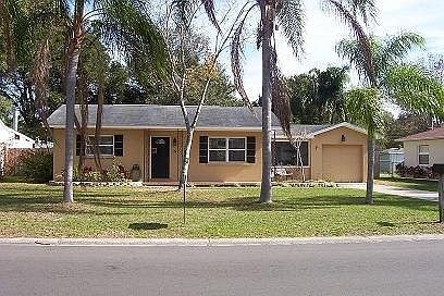 1st image of 11 S Saturn Ave