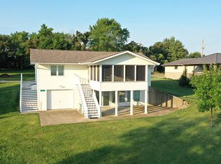 140 Deepwater Loop #C-13, Council Grove, KS 66846
