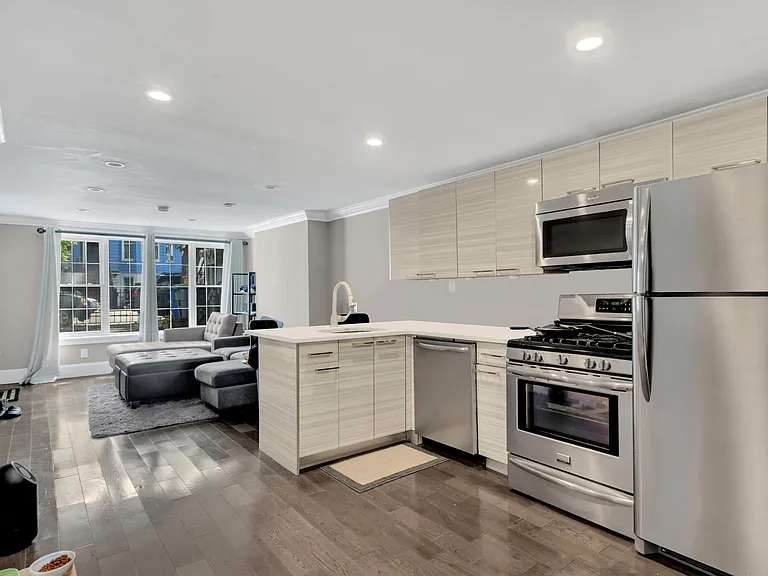 25 Pilling St #1 — Photo 3