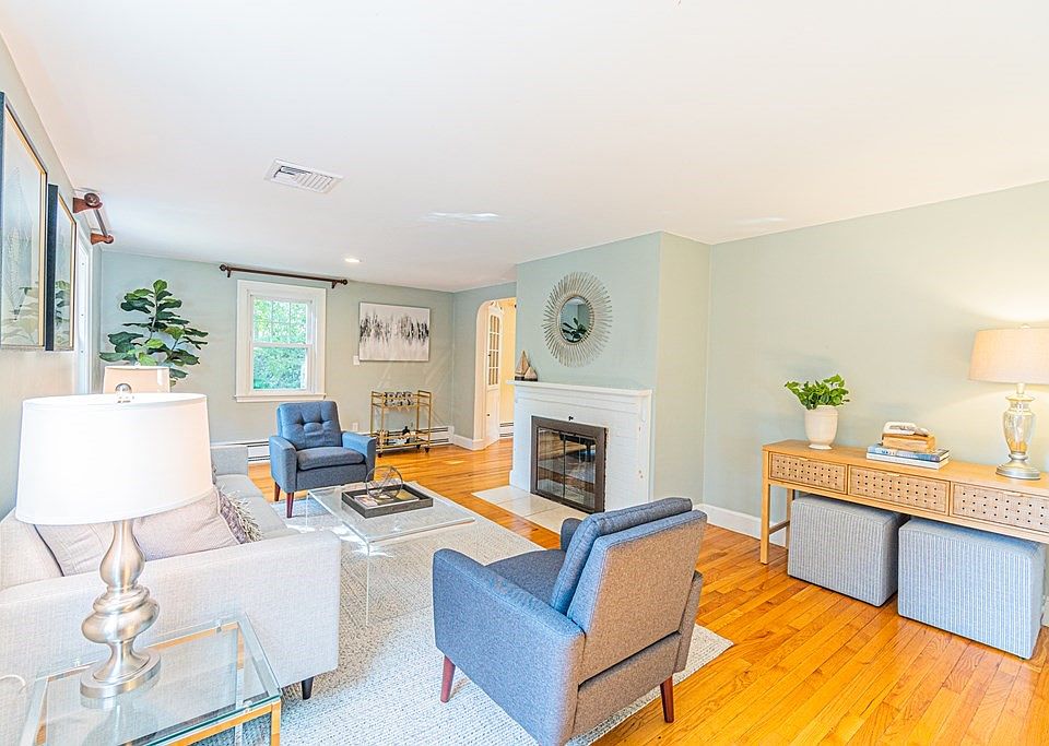 94 Pond St, Winchester, MA 01890 Zillow