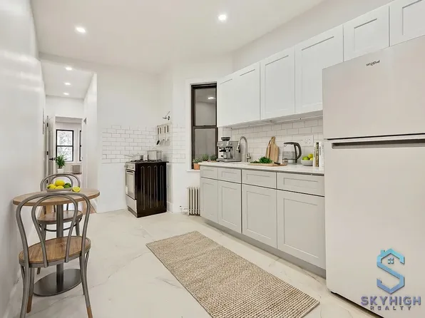 771 4th Avenue image 1 of 5