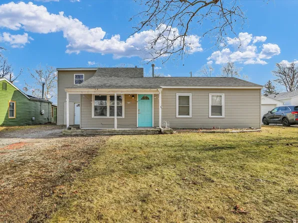 1714 Parkside Ter, Champaign, IL 61821