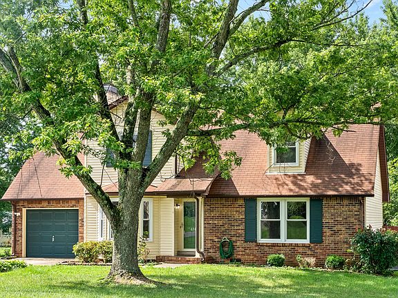 4th image of 434 Helton Dr