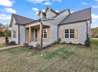 3074 Meadows Way, Hernando, MS 38632