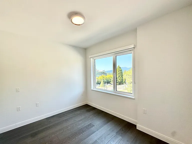 4908 Cambie St #304 — Photo 6
