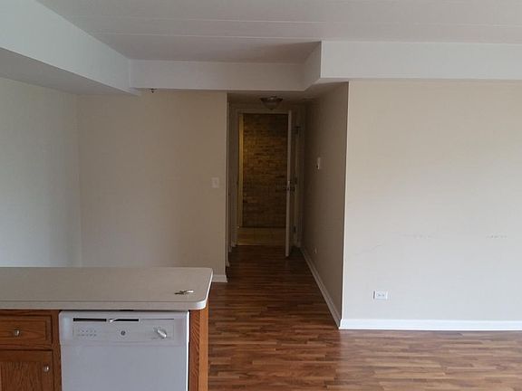 3rd image of 7325 Oakwood Ave APT 2E