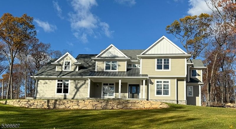 1st image of 3 Bristol Ridge Rd