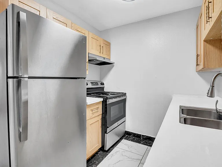 Fountain Oaks Apartments — Photo 20