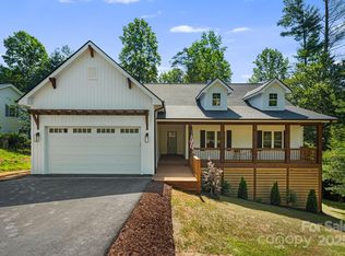 96 Sunset Ridge Dr, Etowah, NC 28729