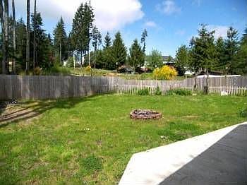 3rd image of 1940 E Timberlake West Dr