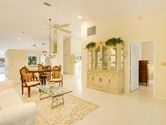4th image of 9784 Pavarotti Ter APT 203