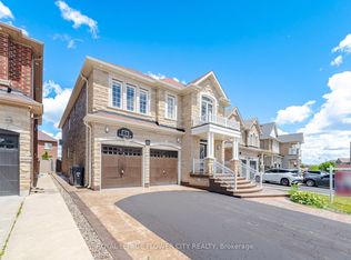 150 Bellchase Trl, Brampton, ON L6P 3N2