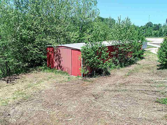 27th image of 198 McIllwain Rd N