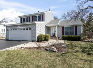 64 E Harbor Dr, Lake Zurich, IL