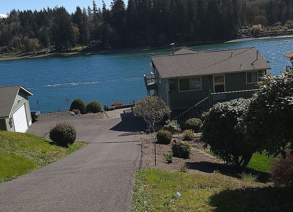 1st image of 11 E Orchard Ln