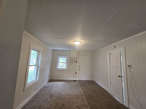 3rd image of 905 River Ave