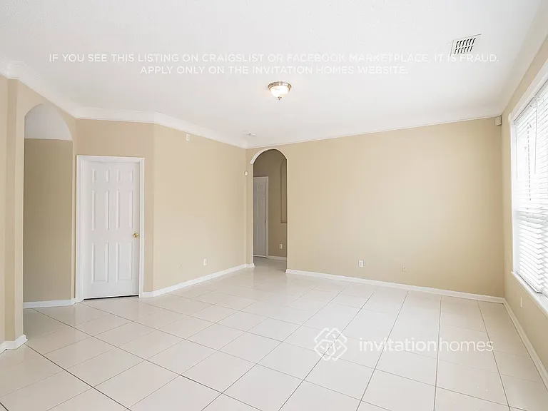 812 Lapoma Way — Photo 5