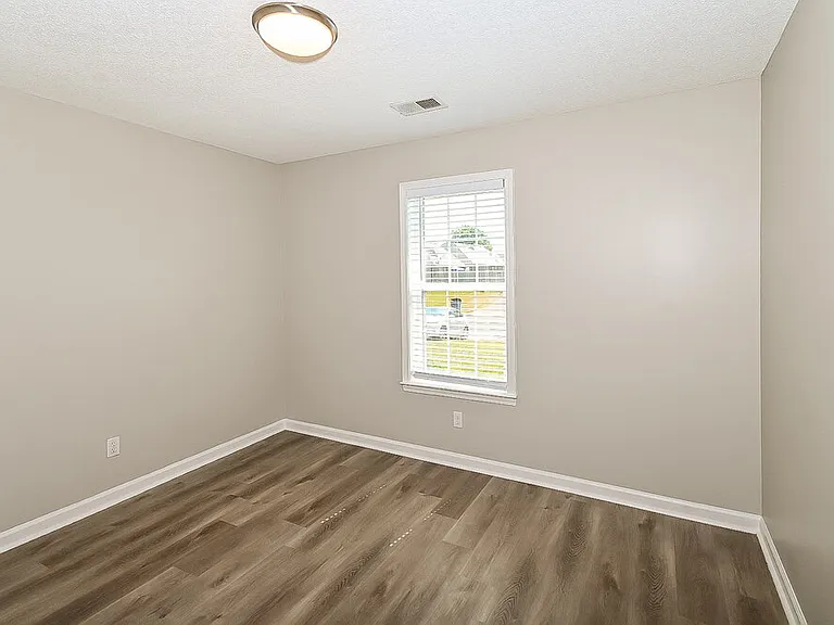 7753 Meadow Ridge Ln — Photo 14