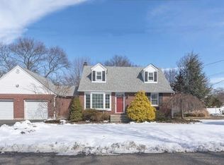 193 Alexander Ave, Holbrook, NY 11741
