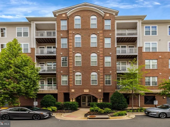 13724 Neil Armstrong Ave Unit 404, Herndon, VA 20171