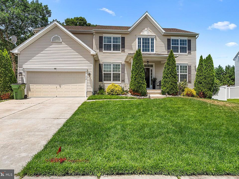1st image of 114 Branch Hill Dr
