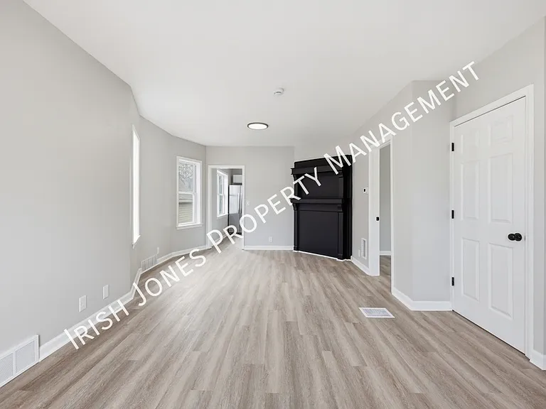 61 Princeton Pl #2 — Photo 8