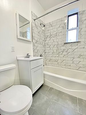 2nd image of 2100 Beekman Pl APT 6L