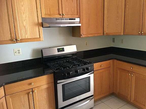 Kitchen - New Stainless Steel Appliances and Granite Countertop